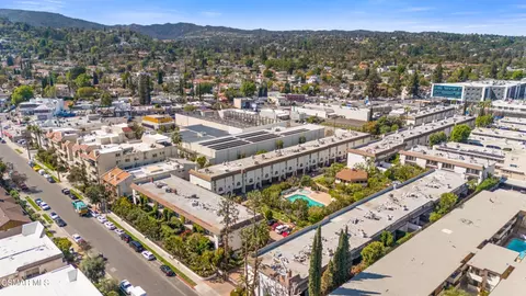 5228 Lindley Ave #1, Encino, CA 91316