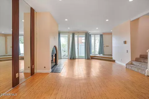 17842 Magnolia Blvd #20, Encino, CA 91316