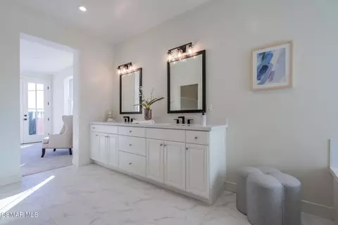 Bath - 4679 Summit Ave, Simi Valley, CA 93063 photo 6 of 11