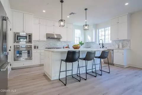 Kitchen - 4679 Summit Ave, Simi Valley, CA 93063 photo 3 of 8