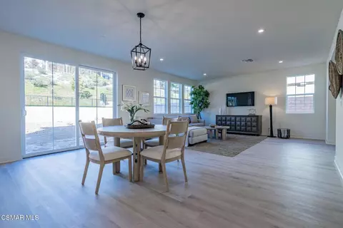 Dining - 4679 Summit Ave, Simi Valley, CA 93063 photo 7 of 7