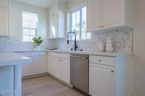 Kitchen - 4679 Summit Ave, Simi Valley, CA 93063 photo 1 of 8