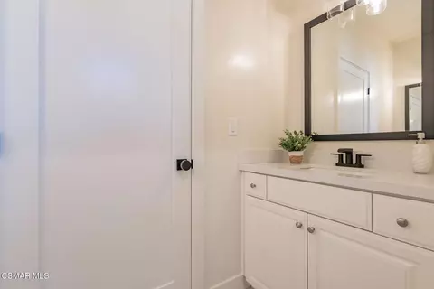 Bath - 4679 Summit Ave, Simi Valley, CA 93063 photo 11 of 11