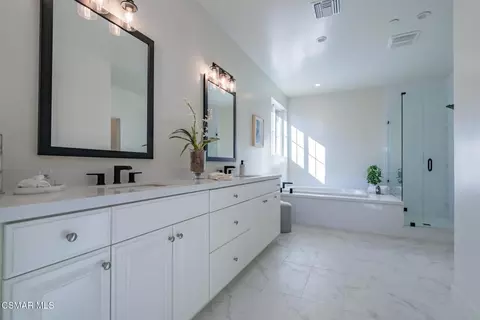 Bath - 4679 Summit Ave, Simi Valley, CA 93063 photo 2 of 11