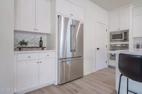 Kitchen - 4679 Summit Ave, Simi Valley, CA 93063 photo 2 of 8