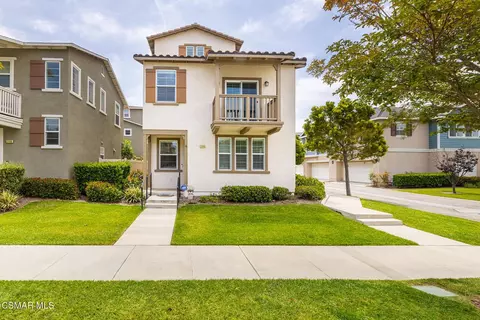 3104 Lisbon Ln, Oxnard, CA 93036