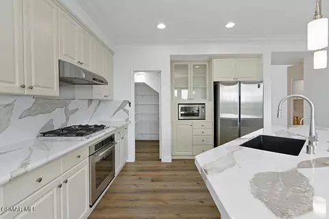 Kitchen - 2336 Summerwind Pl, Carlsbad, CA 92008 photo 3 of 5