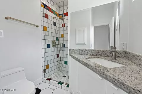 Bath - 2336 Summerwind Pl, Carlsbad, CA 92008 photo 6 of 6