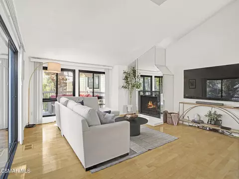 1206 S Westlake Blvd #E, Westlake Village, CA 91361