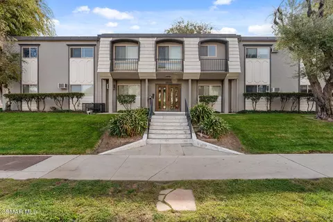 22050 Calvert St #10, Woodland Hills, CA 91367