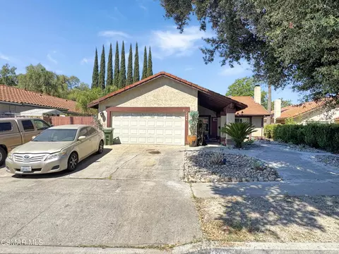 1459 Willowbrook Ln, Simi Valley, CA 93065