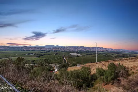 1065 Garrido Dr, Camarillo, CA 93010 photo 11