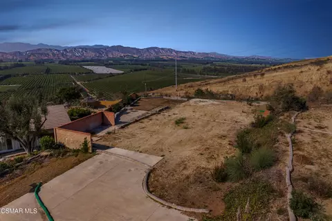 1065 Garrido Dr, Camarillo, CA 93010 photo 8