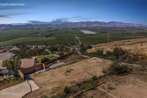 1065 Garrido Dr, Camarillo, CA 93010 photo 2