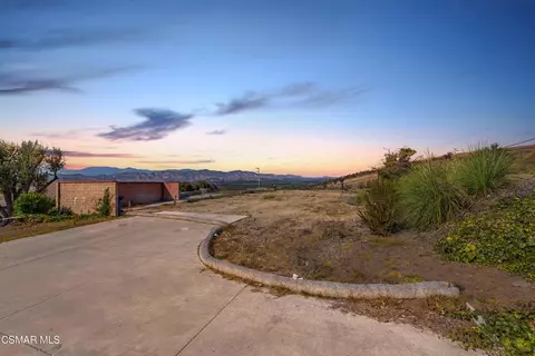 1065 Garrido Dr, Camarillo, CA 93010 photo 6