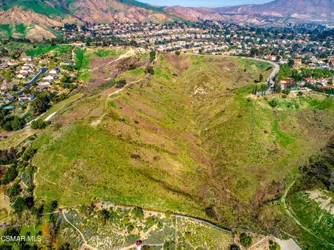 17900 Bull Canyon Rd, Granada Hills, CA 91344