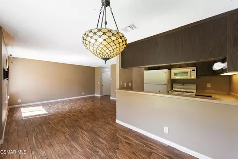 Living - 1772 Sinaloa Rd #189, Simi Valley, CA 93065 photo 3 of 5