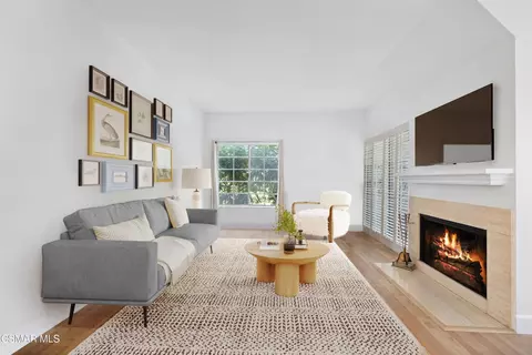 513 Water Oak Ln #D, Oak Park, CA 91377