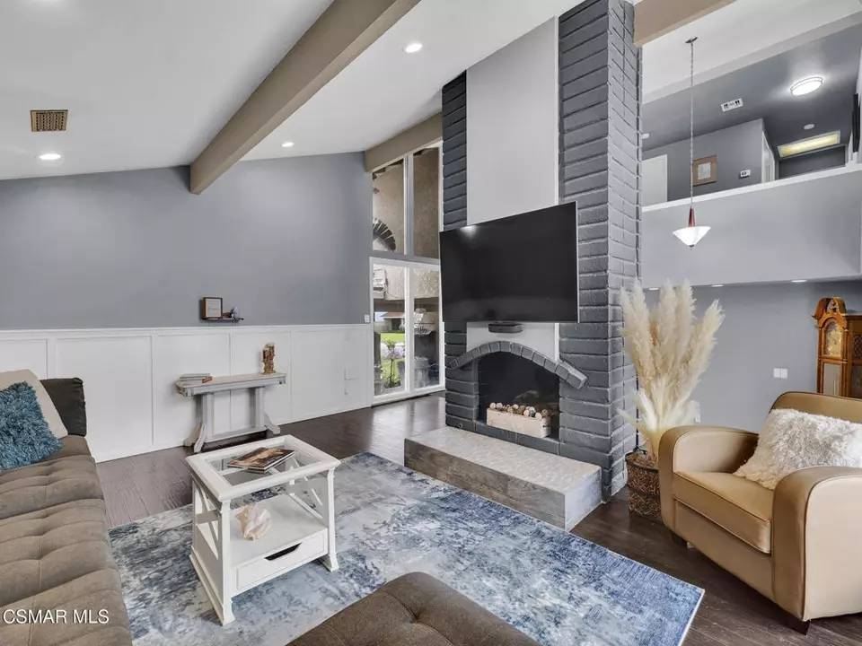 Living - 2026 Bridgegate Ct, Westlake Village, CA 91361 photo 3 of 3