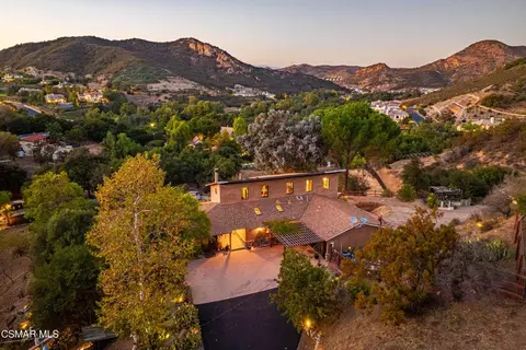 356 E Carlisle Rd, Thousand Oaks, CA 91361