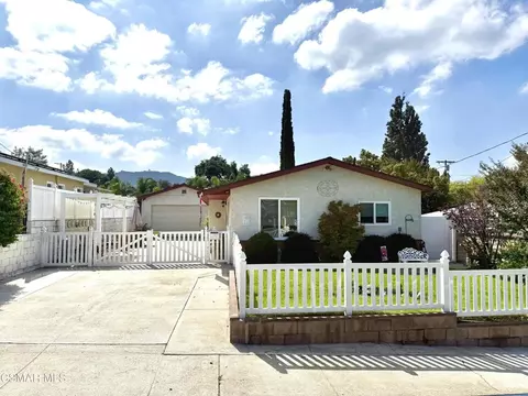 7860 Fenwick St, Sunland, CA 91040