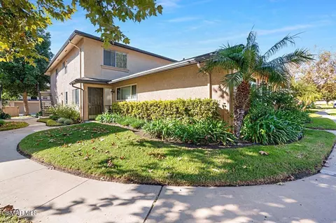 2045 Avenida Refugio #2, Simi Valley, CA 93063