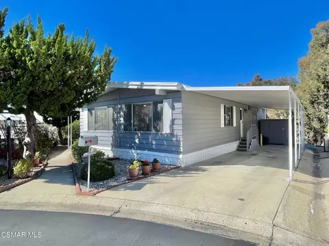 48 Saint Charles Ct, Newbury Park, CA 91320