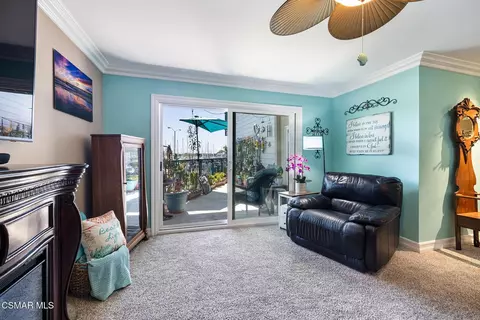 Living - 3101 Peninsula Rd #101, Oxnard, CA 93035 photo 2 of 2
