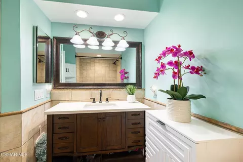 Bath - 3101 Peninsula Rd #101, Oxnard, CA 93035 photo 1 of 3