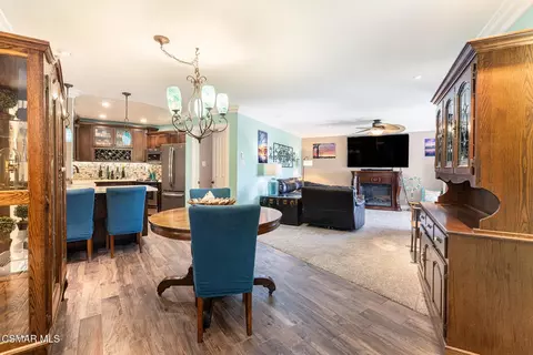 Dining - 3101 Peninsula Rd #101, Oxnard, CA 93035 photo 2 of 3