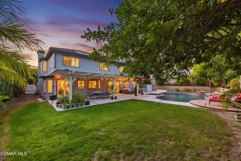 5816 Middle Crest Dr, Agoura Hills, CA 91301