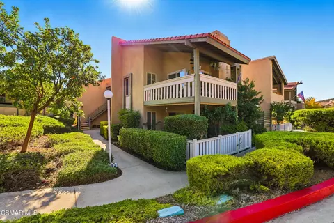 245 Oakleaf Dr #205, Thousand Oaks, CA 91360