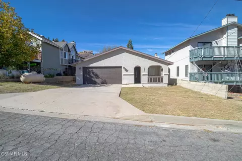 42867 Montello Dr, Lake Hughes, CA 93532