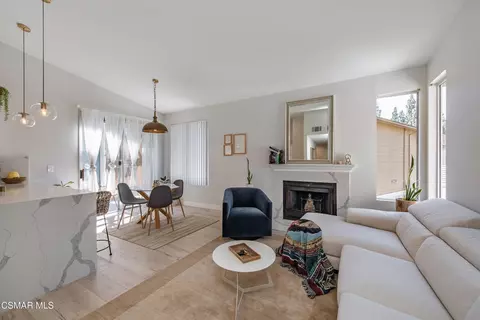 2450 Pleasant Way #J, Thousand Oaks, CA 91362