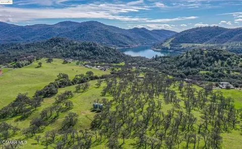 13300 Lone Bend Rd, Jamestown, CA 95327