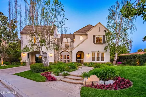 1008 N Country Club Dr, Simi Valley, CA 93065