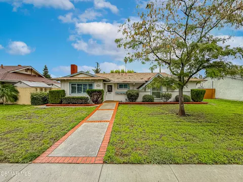 22537 Saticoy St, West Hills, CA 91307