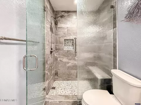 Bath - 2098 Covington Ave, Simi Valley, CA 93065 photo 3 of 9