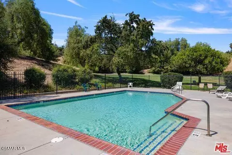 Exterior - 2098 Covington Ave, Simi Valley, CA 93065 photo 4 of 18