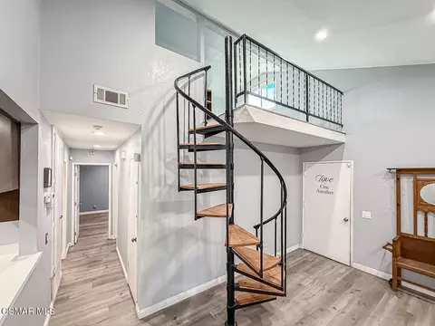 Entry Way - 2098 Covington Ave, Simi Valley, CA 93065 photo 2 of 3