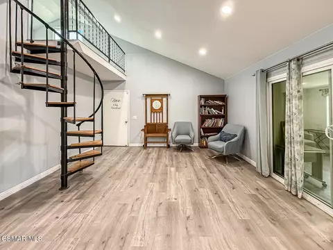 Living - 2098 Covington Ave, Simi Valley, CA 93065 photo 2 of 7