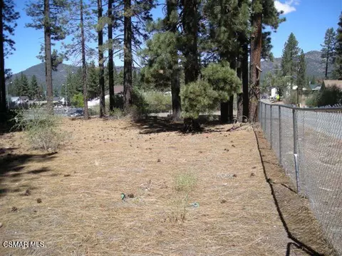 776 Knickerbocker Rd, Big Bear, CA 92315 photo 4