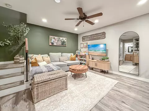 3476 Lockwood Ct #33, Simi Valley, CA 93063