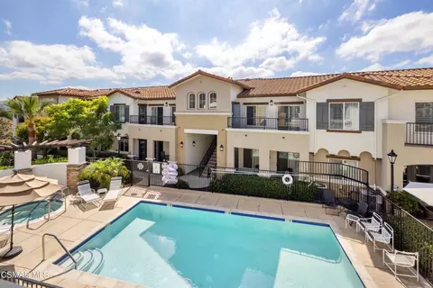 485 Country Club Dr #225, Simi Valley, CA 93065