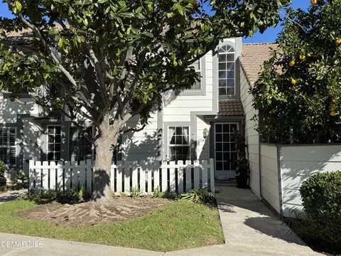 435 Jeremiah Dr #B, Simi Valley, CA 93065