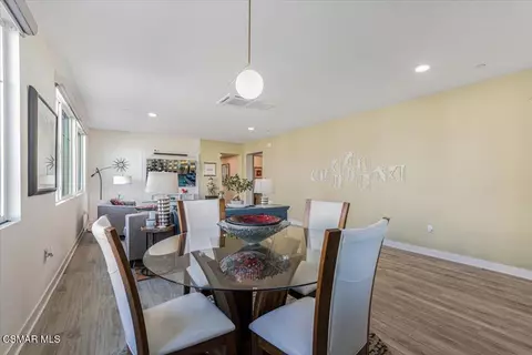 Dining - 2870 Wagon Wheel Rd #203, Oxnard, CA 93036 photo 5 of 6