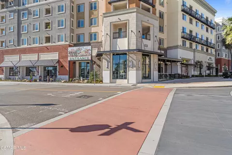 Exterior - 2870 Wagon Wheel Rd #203, Oxnard, CA 93036 photo 7 of 7