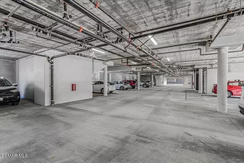 Exterior - 2870 Wagon Wheel Rd #203, Oxnard, CA 93036 photo 4 of 7