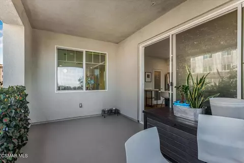 Exterior - 2870 Wagon Wheel Rd #203, Oxnard, CA 93036 photo 2 of 7