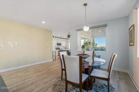 Dining - 2870 Wagon Wheel Rd #203, Oxnard, CA 93036 photo 6 of 6